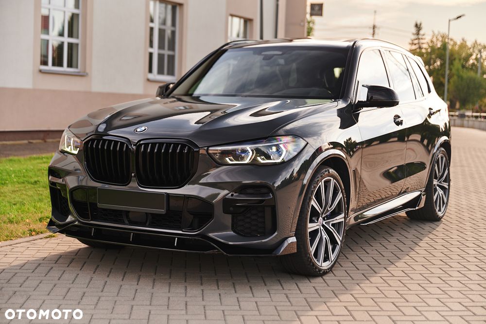 BMW X5 M M50i - 9