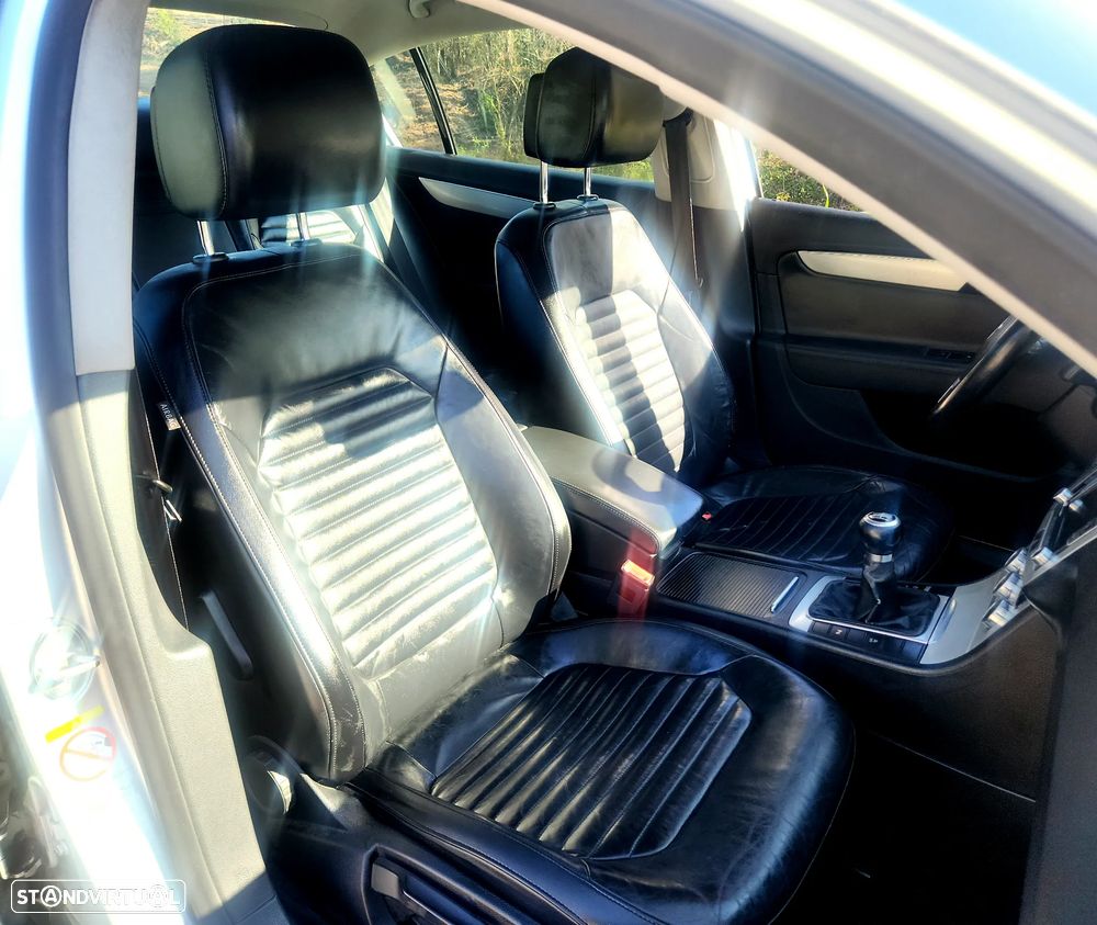VW Passat 2.0 TDI Highline - 11