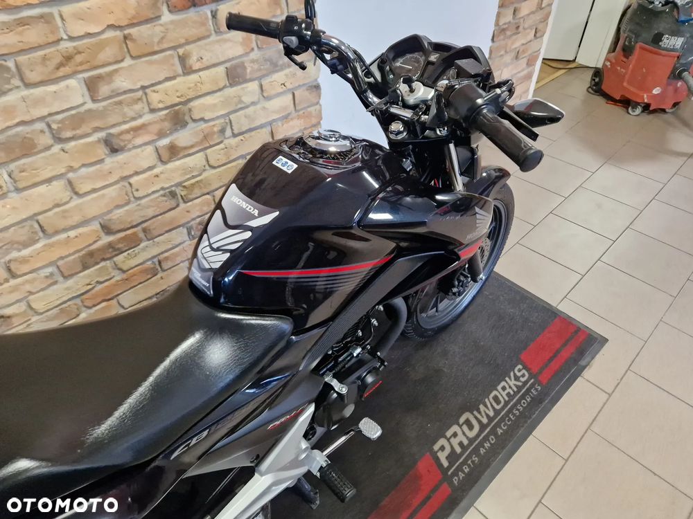 Honda CBF - 32
