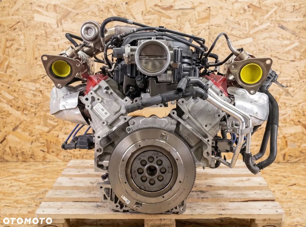 SILNIK KOMPLETNY CHEVROLET CORVETTE C8 STINGRAY 6.2 V8 2023r - LT2 - 4