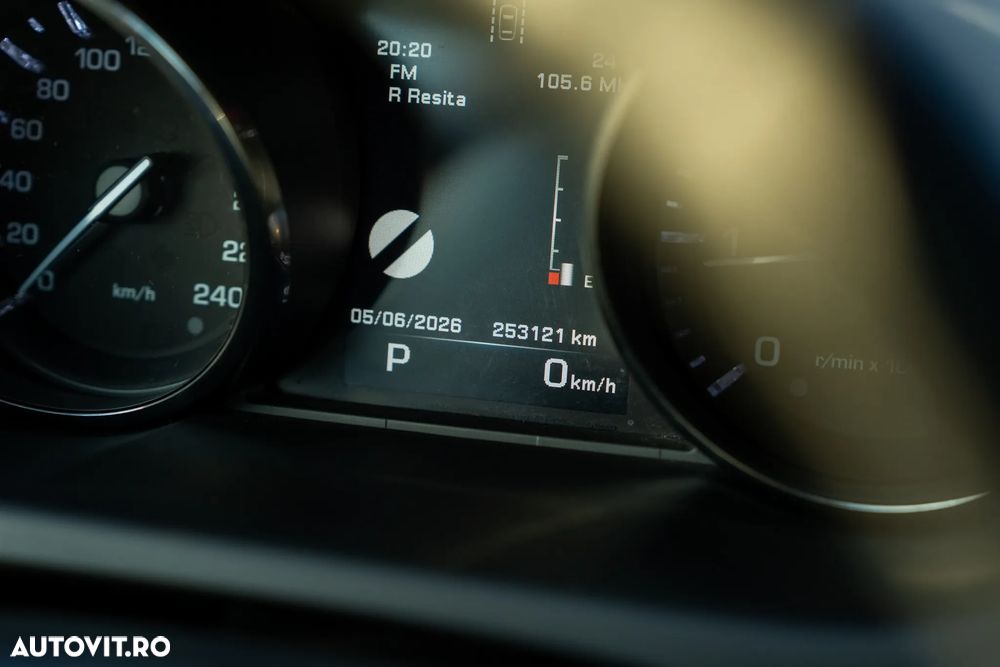 Land Rover Discovery Sport - 33