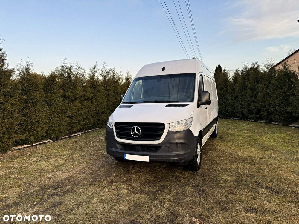 Mercedes-Benz Sprinter - 1
