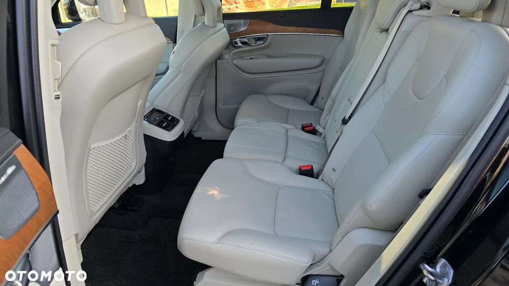 Volvo XC 90 - 18