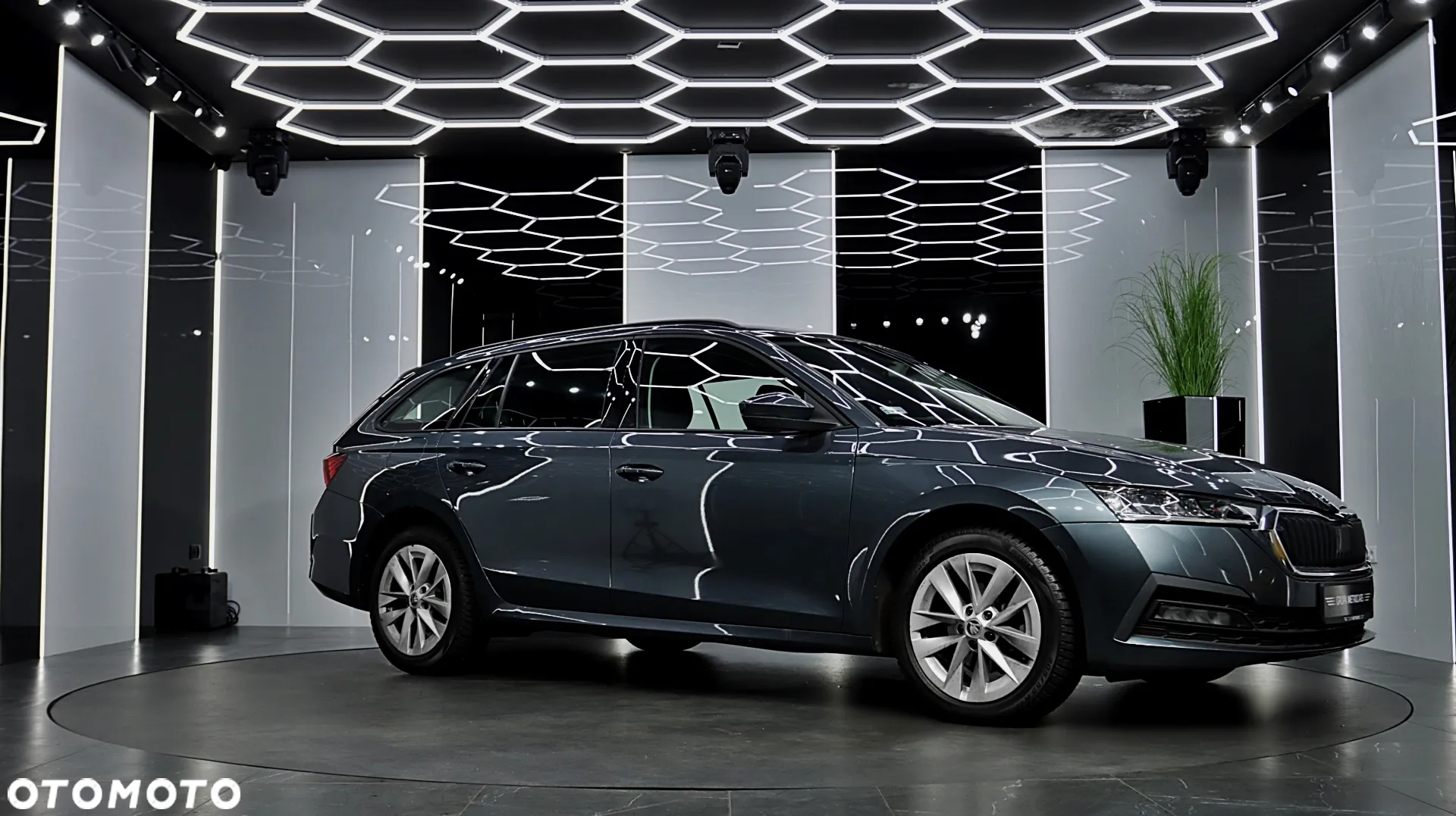 Skoda Octavia 2.0 TDI Ambition DSG - 13