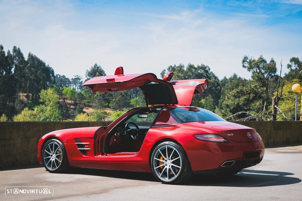 Mercedes-Benz SLS 63 AMG Coupe SpeedshiftFT DCT