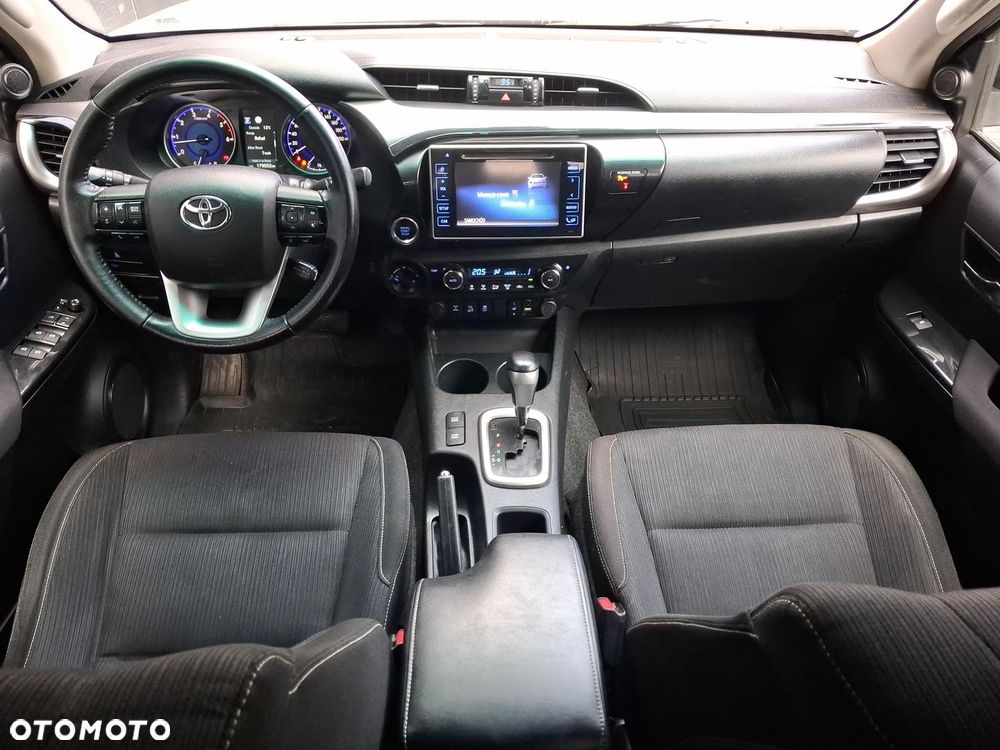 Toyota Hilux 2.4 D-4D Double Cab SR5 4x4 - 15