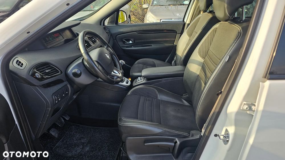 Renault Scenic dCi 130 FAP Start & Stop Bose Edition - 14