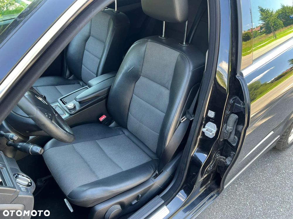 Mercedes-Benz Klasa C 220 CDI Avantgarde - 24