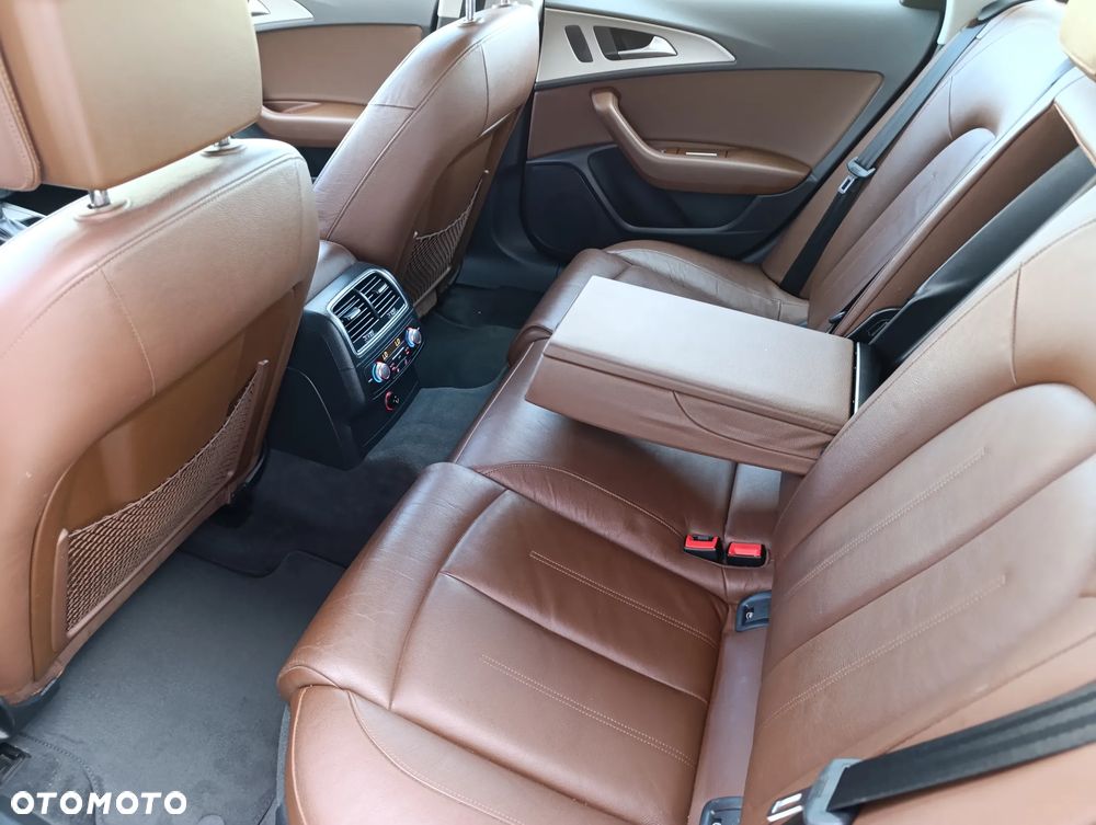Audi A6 Avant 2.0 TDI Ultra S tronic - 33
