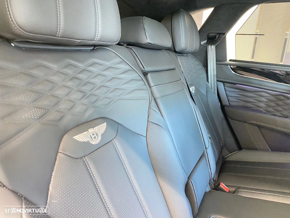 Bentley Bentayga V8 Azure - 8