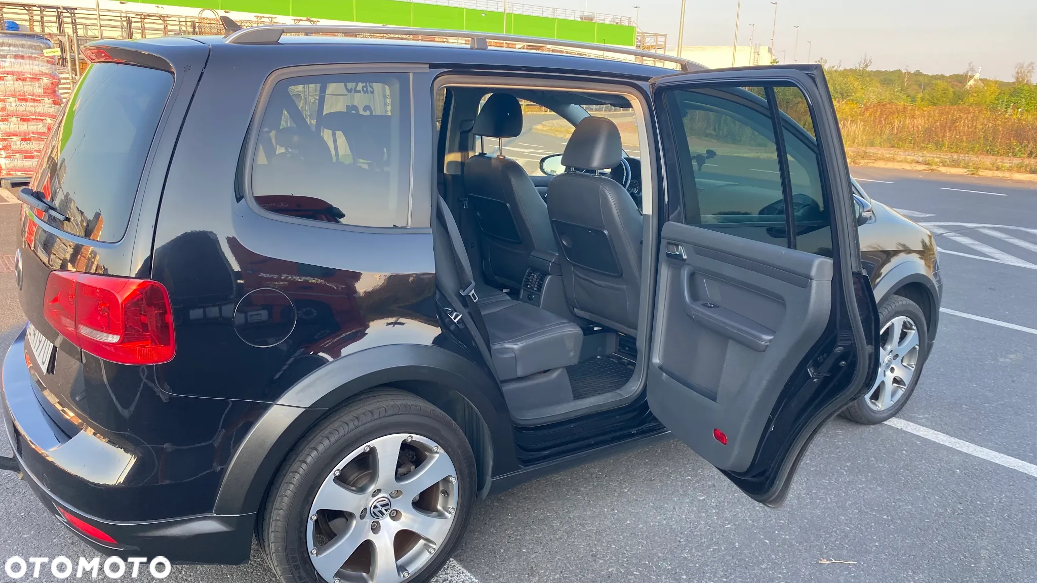 Volkswagen Touran 1.4 TSI Cross DSG - 9