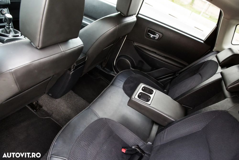 Nissan Qashqai - 25