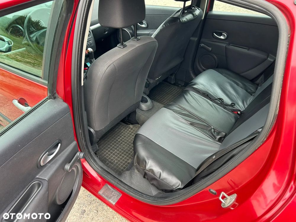 Renault Clio - 5
