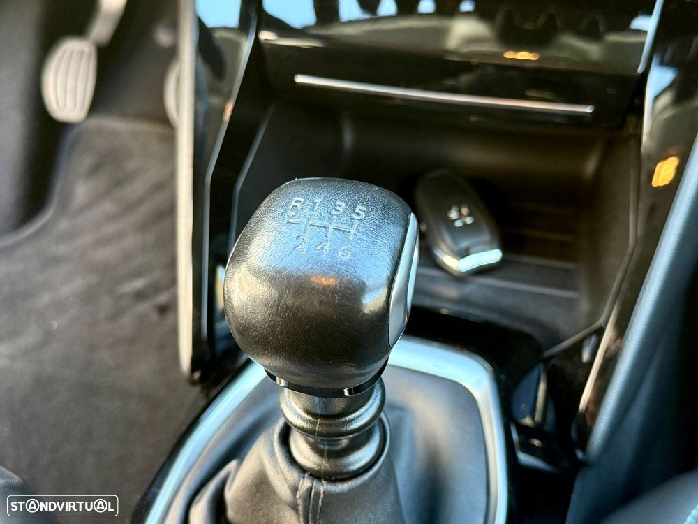 Peugeot 208 PureTech 100 Allure Pack - 27