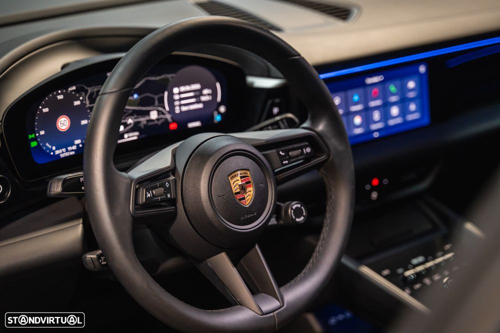 Porsche Macan Electric - 9