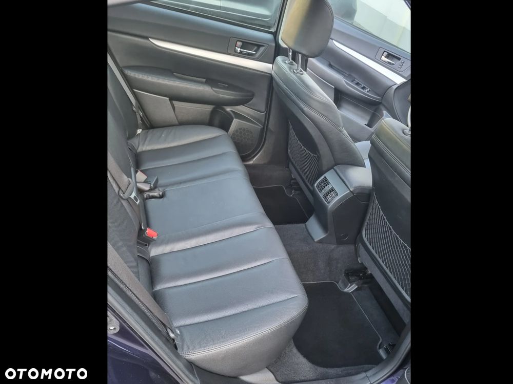 Subaru Legacy 2.0i Comfort Navi - 21