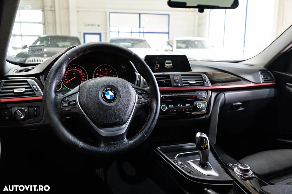 BMW Seria 3 318d Aut. - 25