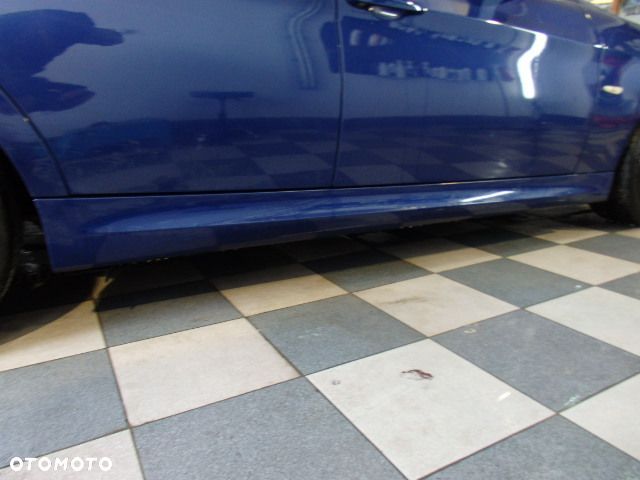 BMW E90 E91 PRÓG M PAKIET  PRAWY  LE-MANS-BLAU 381 - 1