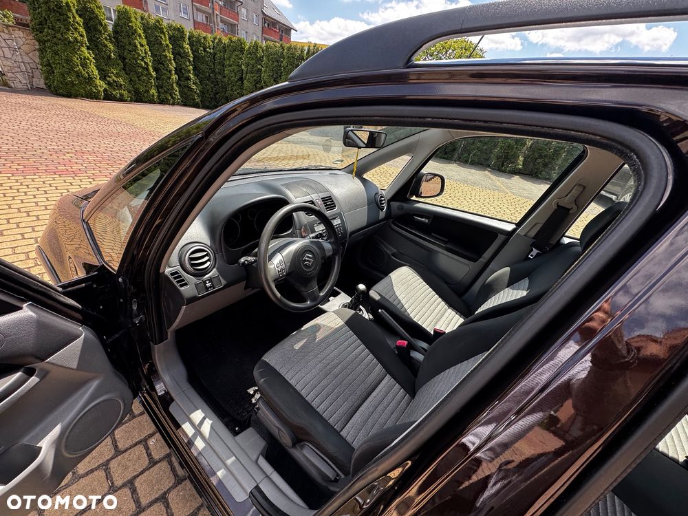 Suzuki SX4 1.6 Premium - 20