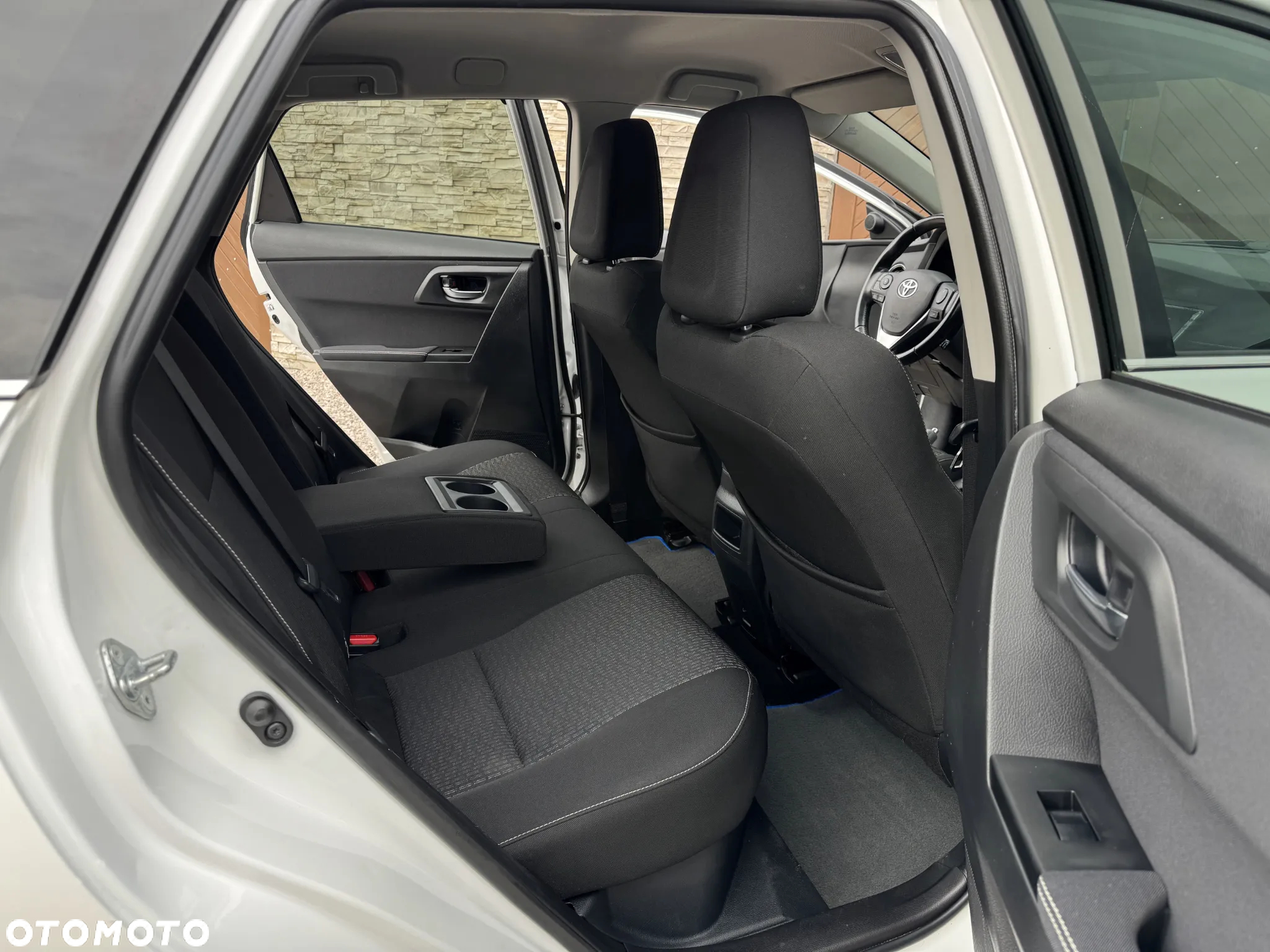 Toyota Auris - 11