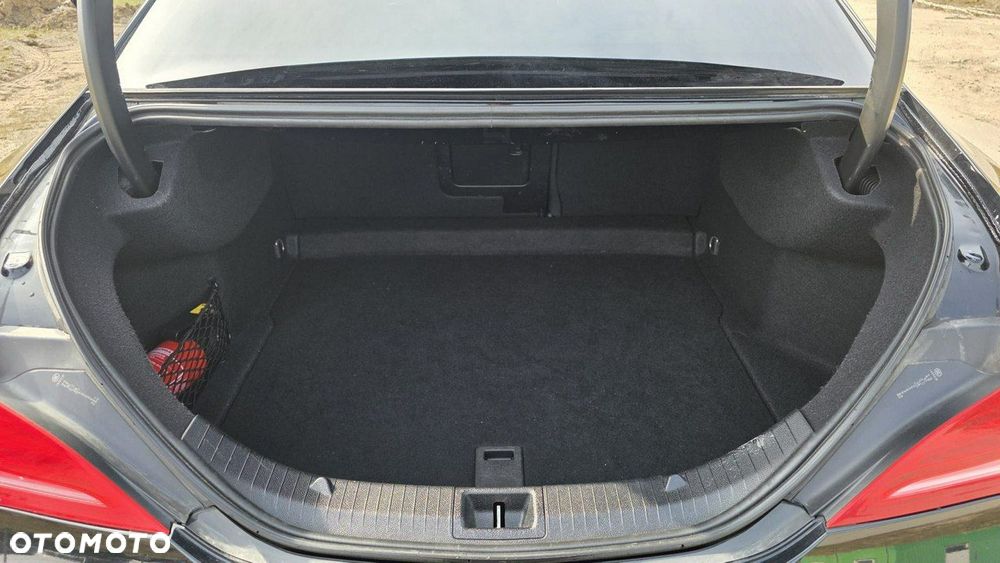 Mercedes-Benz CLA - 23