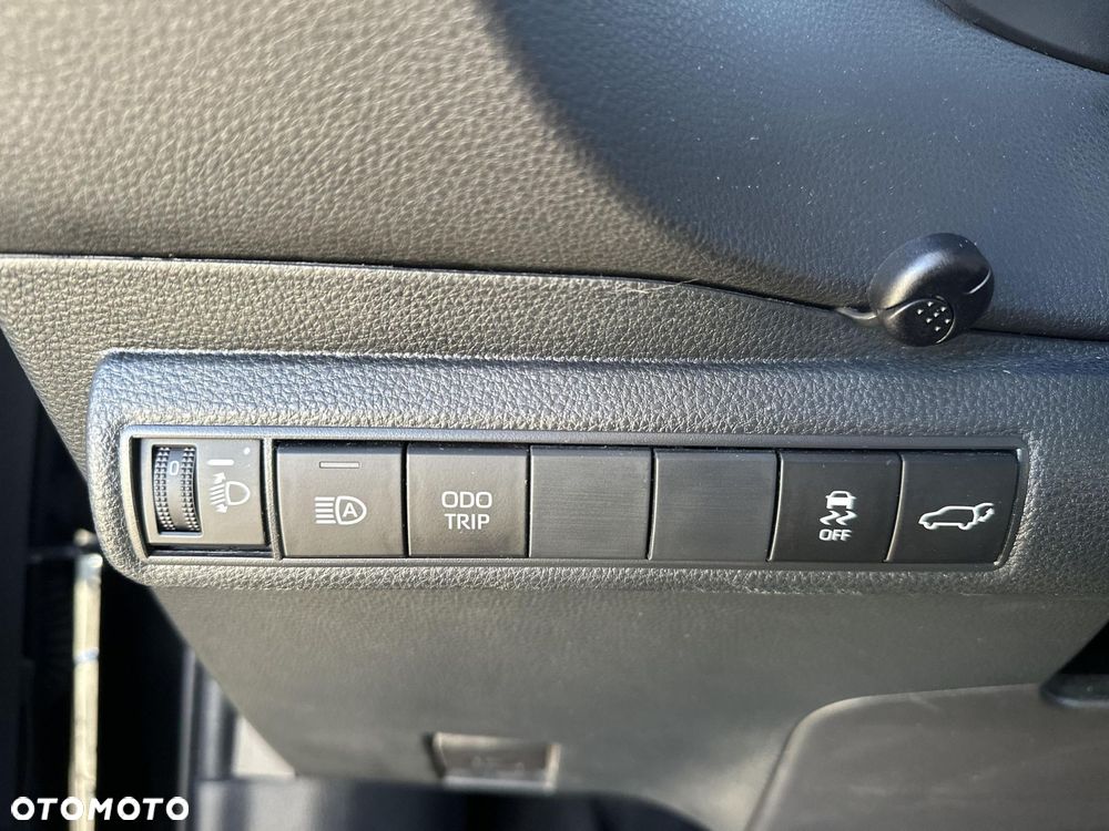 Toyota Corolla 1.8 Hybrid Style - 18