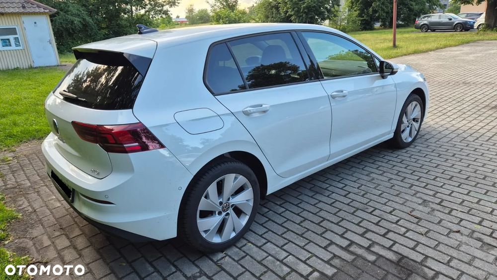 Volkswagen Golf - 8