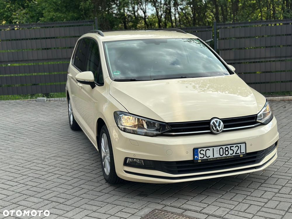 Volkswagen Touran - 4