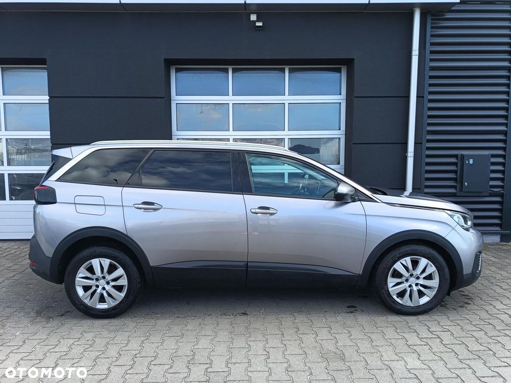 Peugeot 5008 - 8