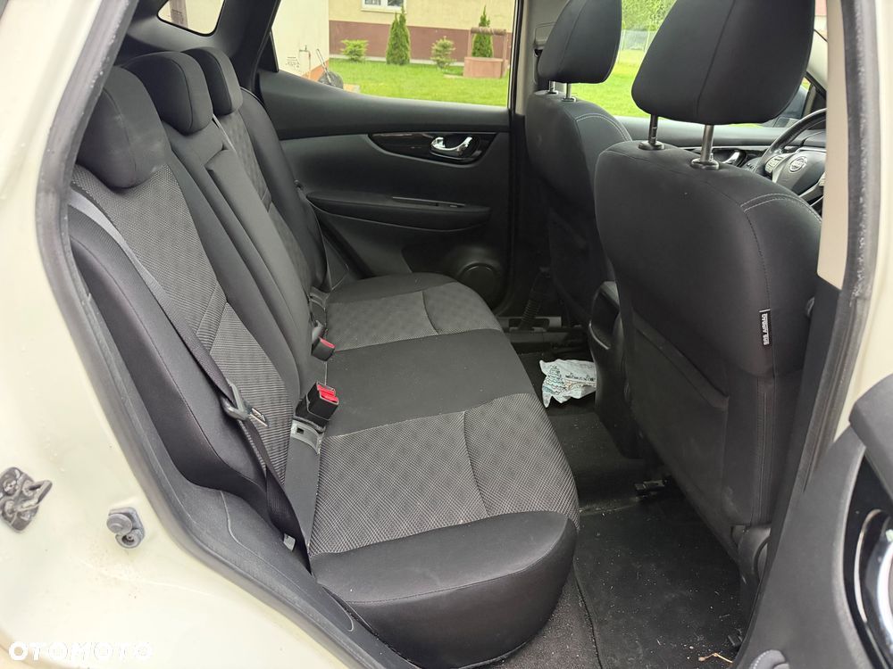 Nissan Qashqai 1.5 dCi DPF acenta - 11