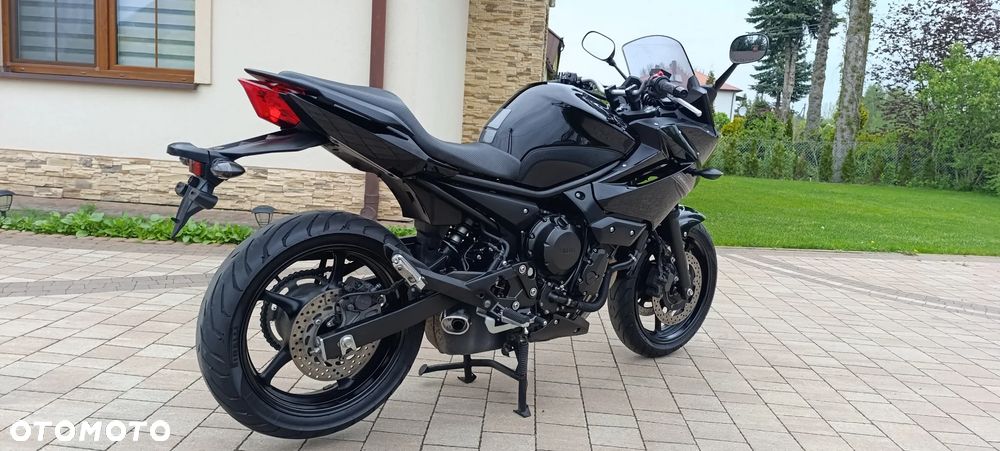 Yamaha XJ - 9