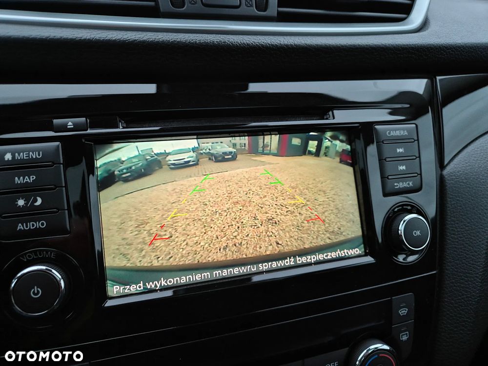 Nissan Qashqai 1.3 DIG-T N-WAY - 18