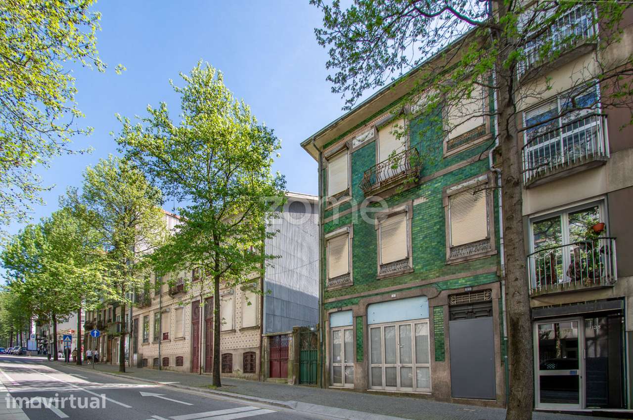Prédio com PIP Aprovado no Centro do Porto - Grande imagem: 2/18