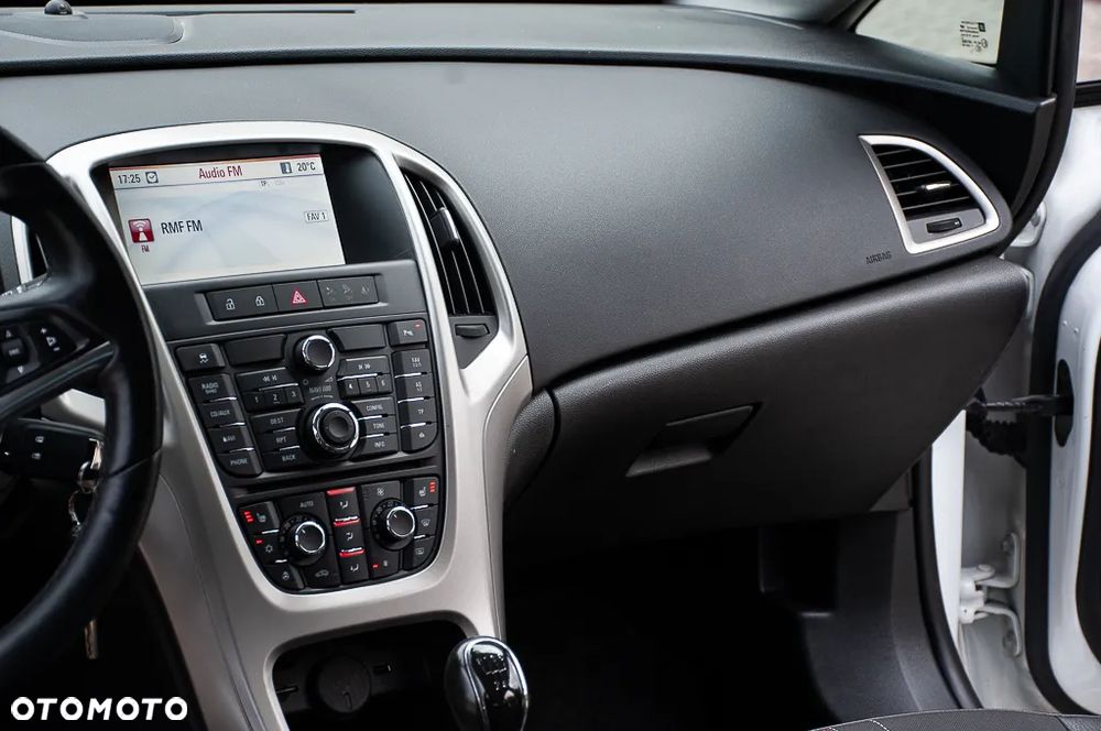 Opel Astra 1.6 Turbo 150 Jahre - 30