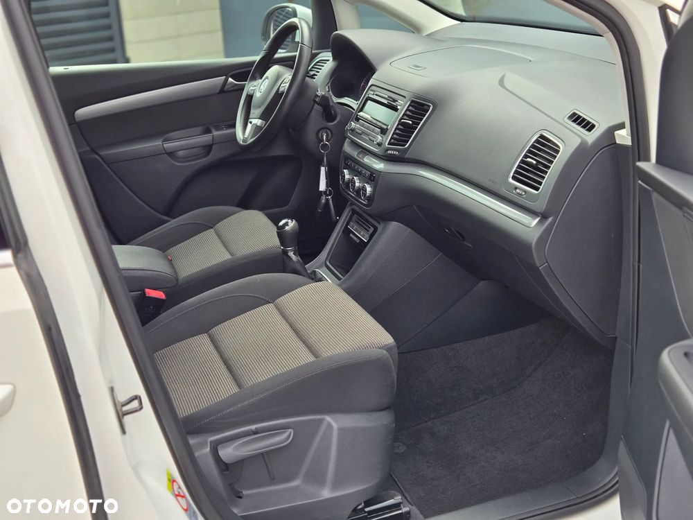 Volkswagen Sharan 2.0 TDI BlueMotion Technology Highline - 23