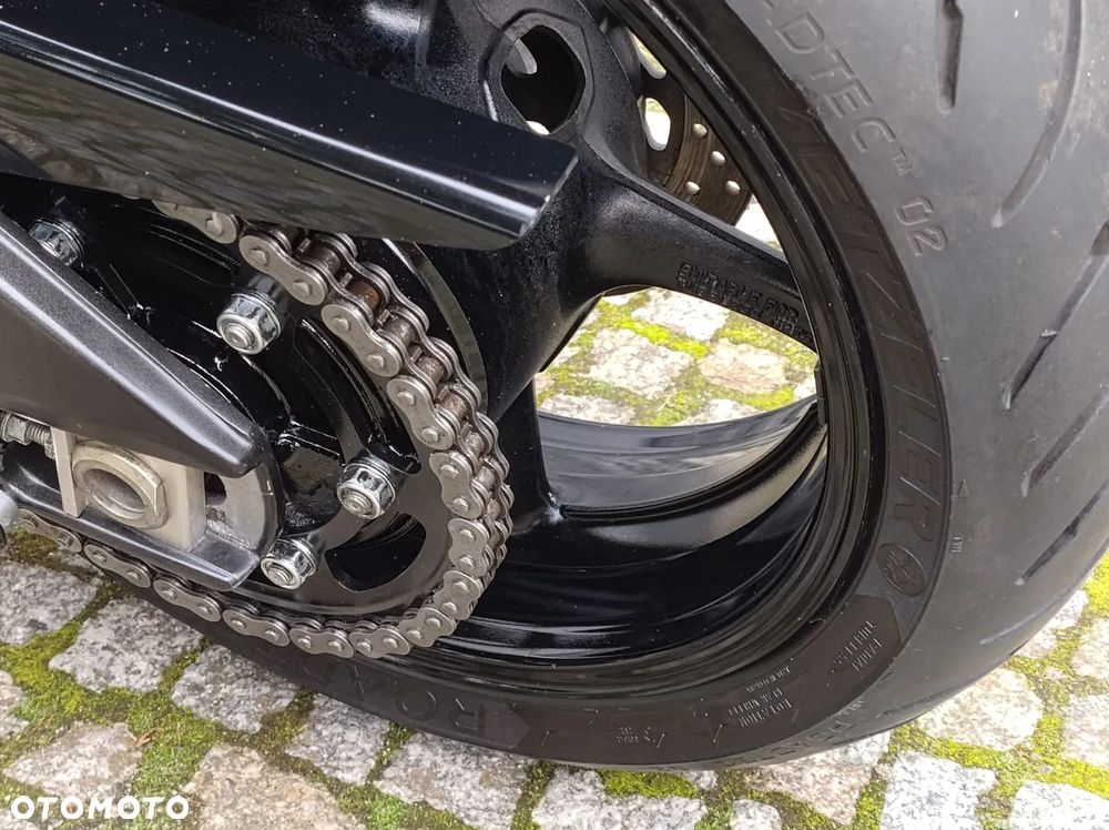 Yamaha FZ8 - 24