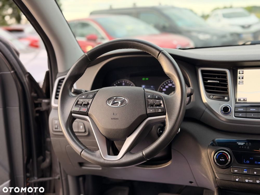 Hyundai Tucson blue 1.7 CRDi 2WD DCT Premium - 35