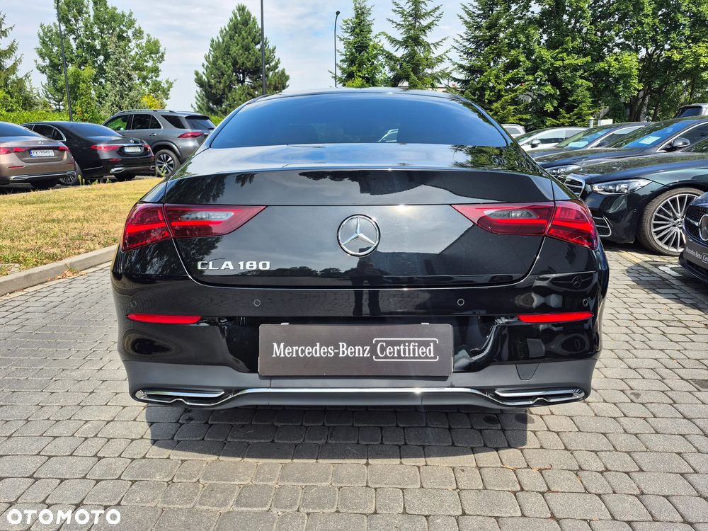 Mercedes-Benz CLA 180 7G-DCT - 11