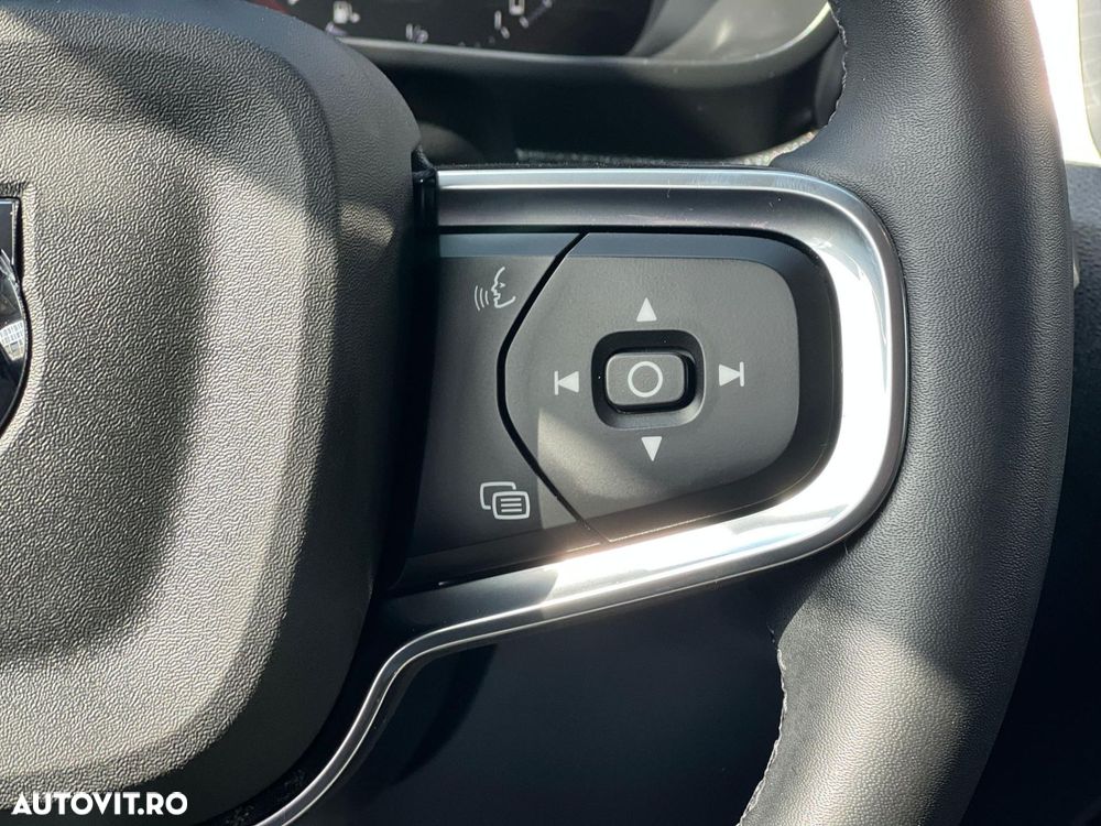 Volvo XC 40 Recharge T4 Twin Engine AT7 Inscription Expression - 18