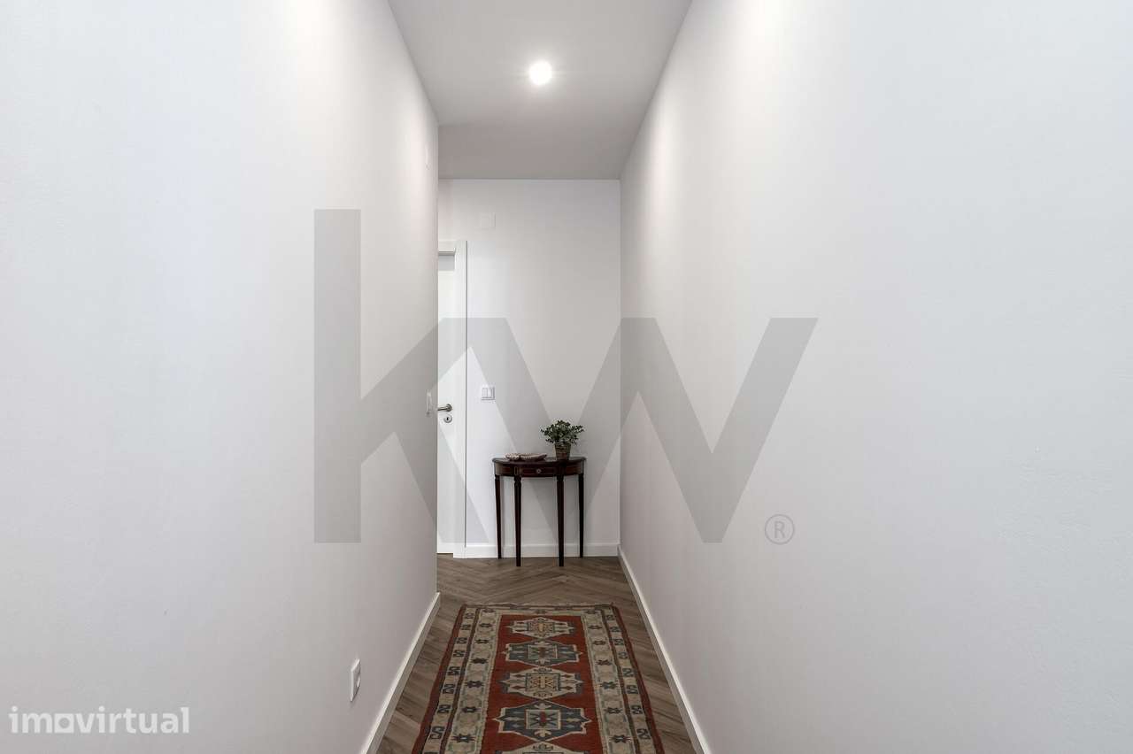T2 de layout reconfigurado junto a Sta. Catarina e ao Chiado - Grande imagem: 2/24
