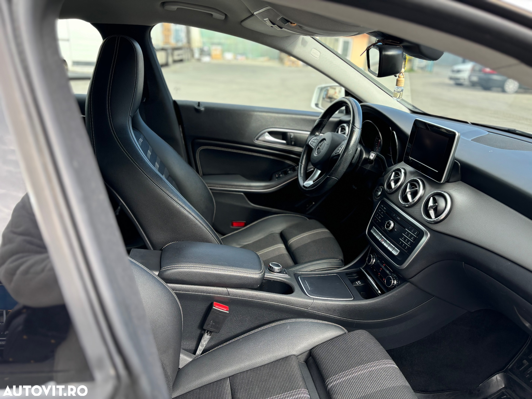 Mercedes-Benz CLA 200 d 4MATIC Aut. - 9
