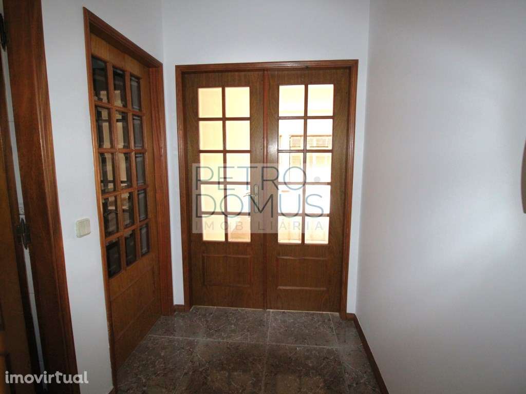 APARTAMENTO T3 JUNTO AO LICEU DE LEIRIA - Grande imagem: 4/16