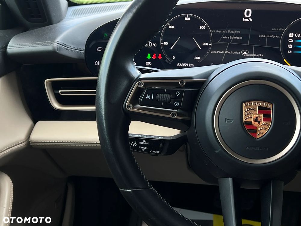 Porsche Taycan 4S - 16