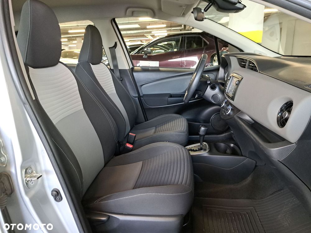 Toyota Yaris - 16