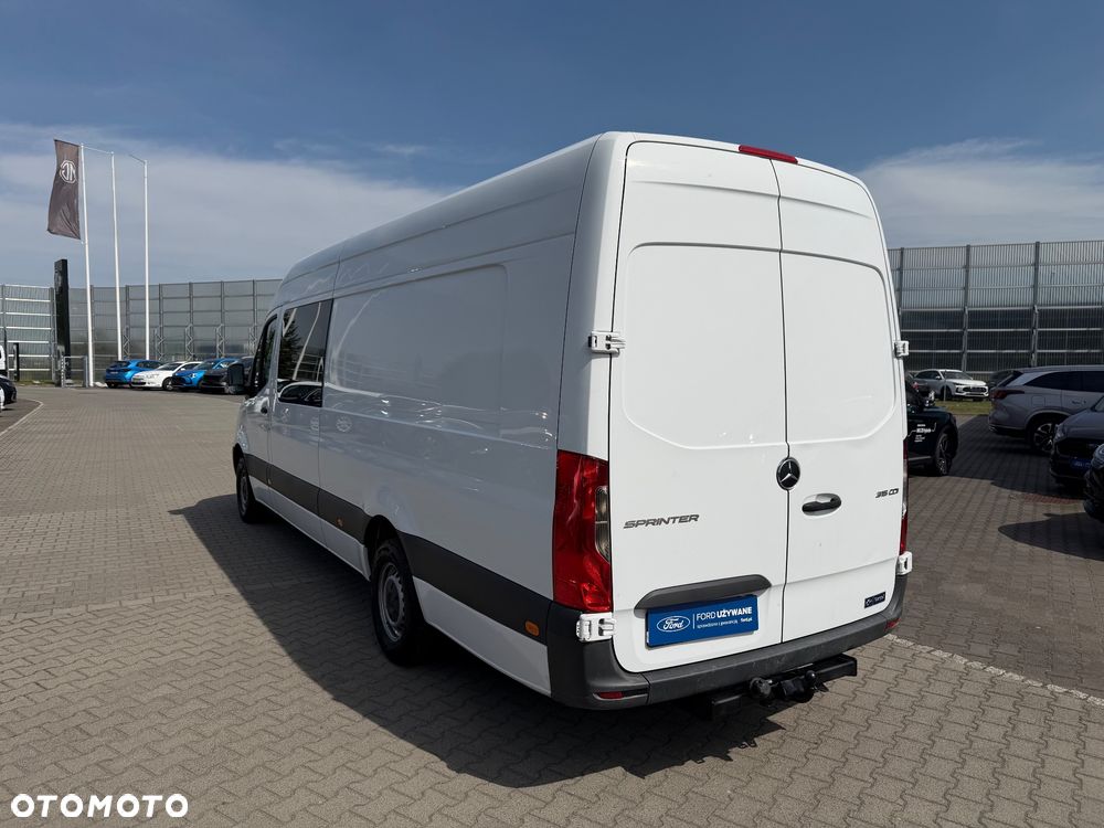 Mercedes-Benz Sprinter - 10