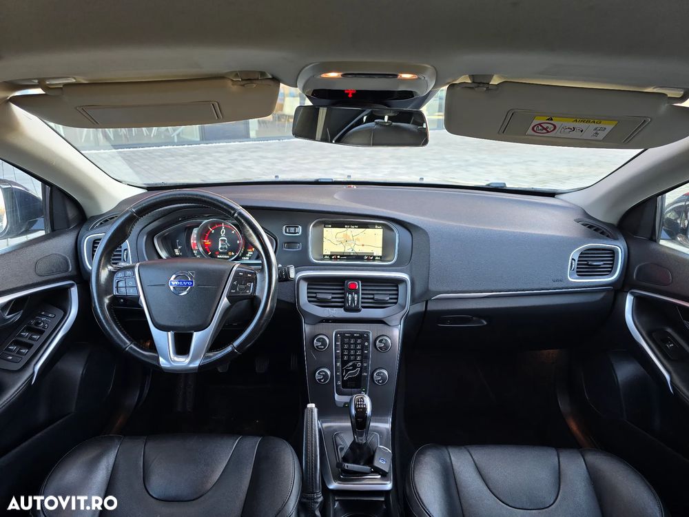 Volvo V40 D4 Summum - 19