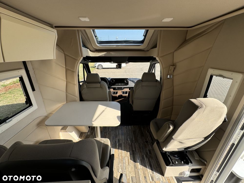 Mercedes-Benz Sprinter - 3