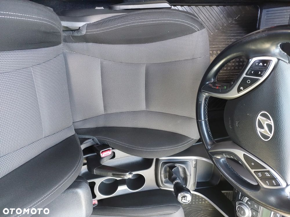 Hyundai i30 1.6 GDI BlueDrive Comfort - 13