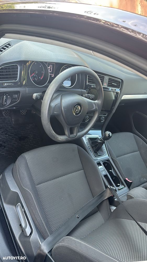 Volkswagen Golf - 9