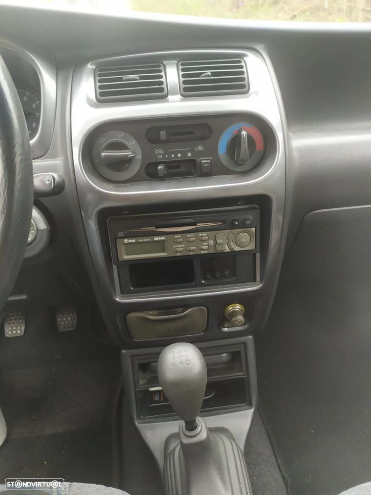 Daihatsu Sirion - 10
